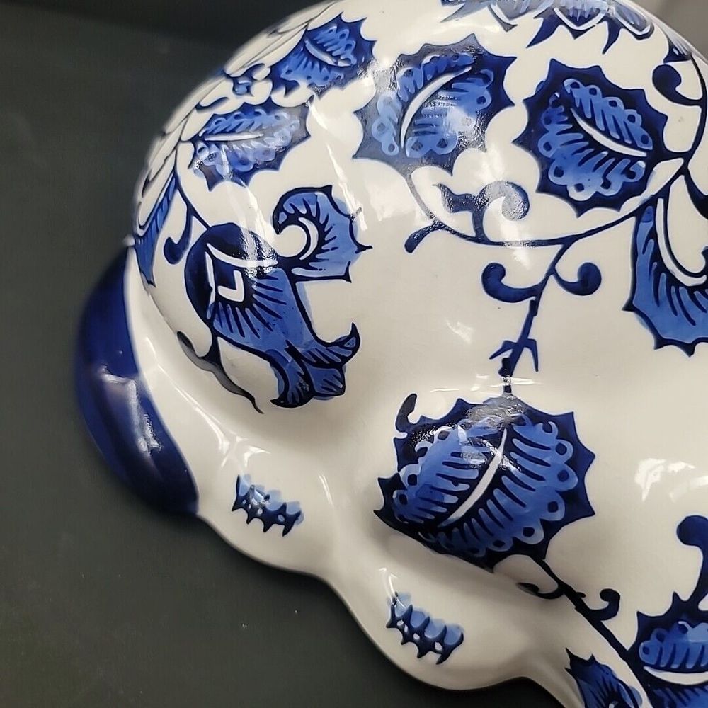 Cobalt Blue & White Chinoiserie Porcelain Cat Floral Chintz Design 10x5x5" Vtg - Picture 11 of 12